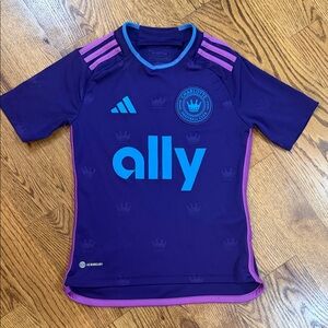 Charlotte FC Adidas Soccer Jersey. Size 9-10Y. Like New Condition.